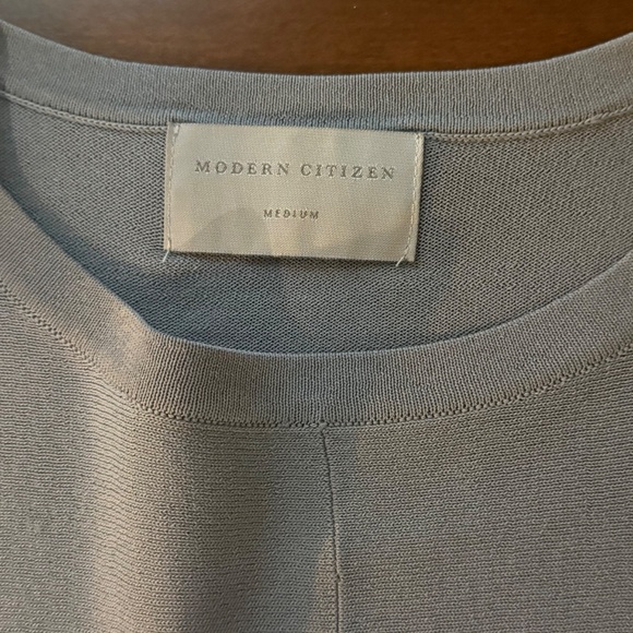 Modern Citizen Short Sleeved Gray Cropped Tie Front. Size M - Picture 3 of 5